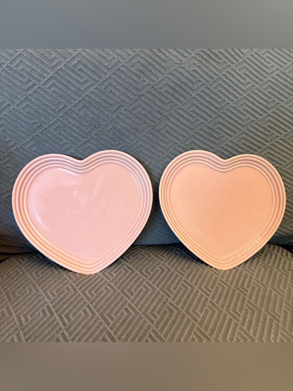 Le Creuset Heart Dish Plate 9" Sugar Pink Large Stoneware Set Of 2 Matte Finish